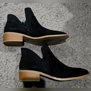 American Eagle Booties